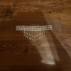 fake pearl and diamond necklace/vintage collar